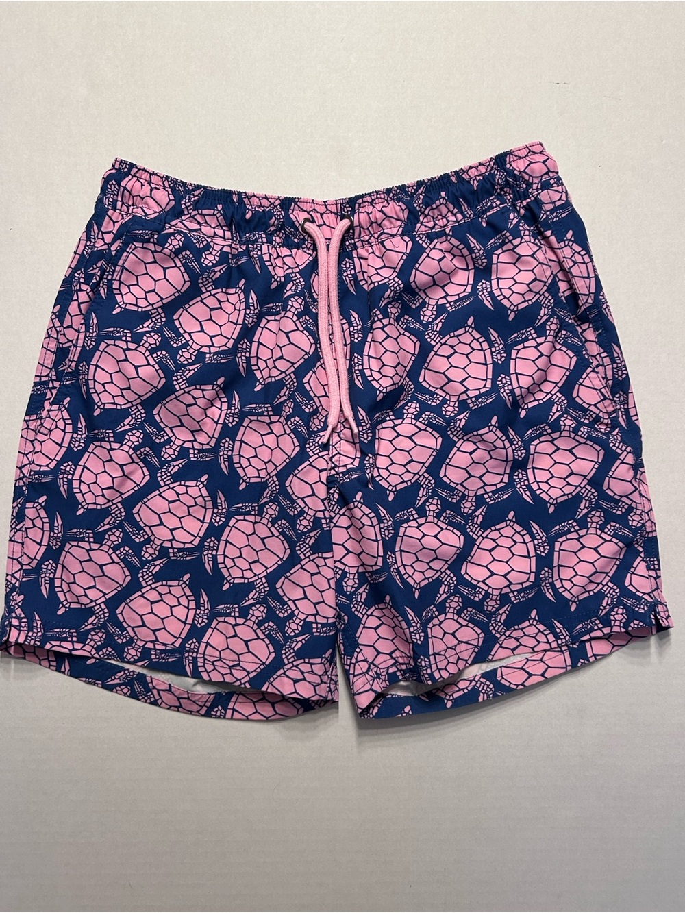 Men’s J. Crew Flex Navy Pink Turtle Swim Trunks Size Small Lined 6”